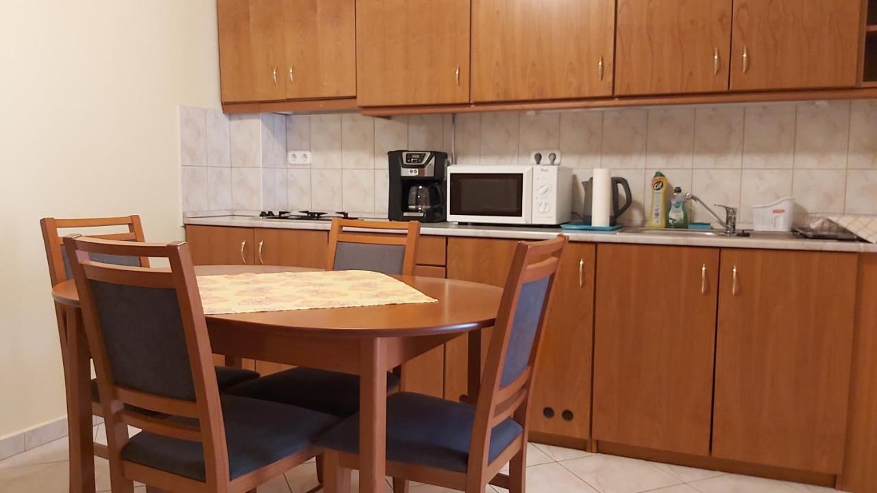 Niki Apartman Heviz Bagian luar foto