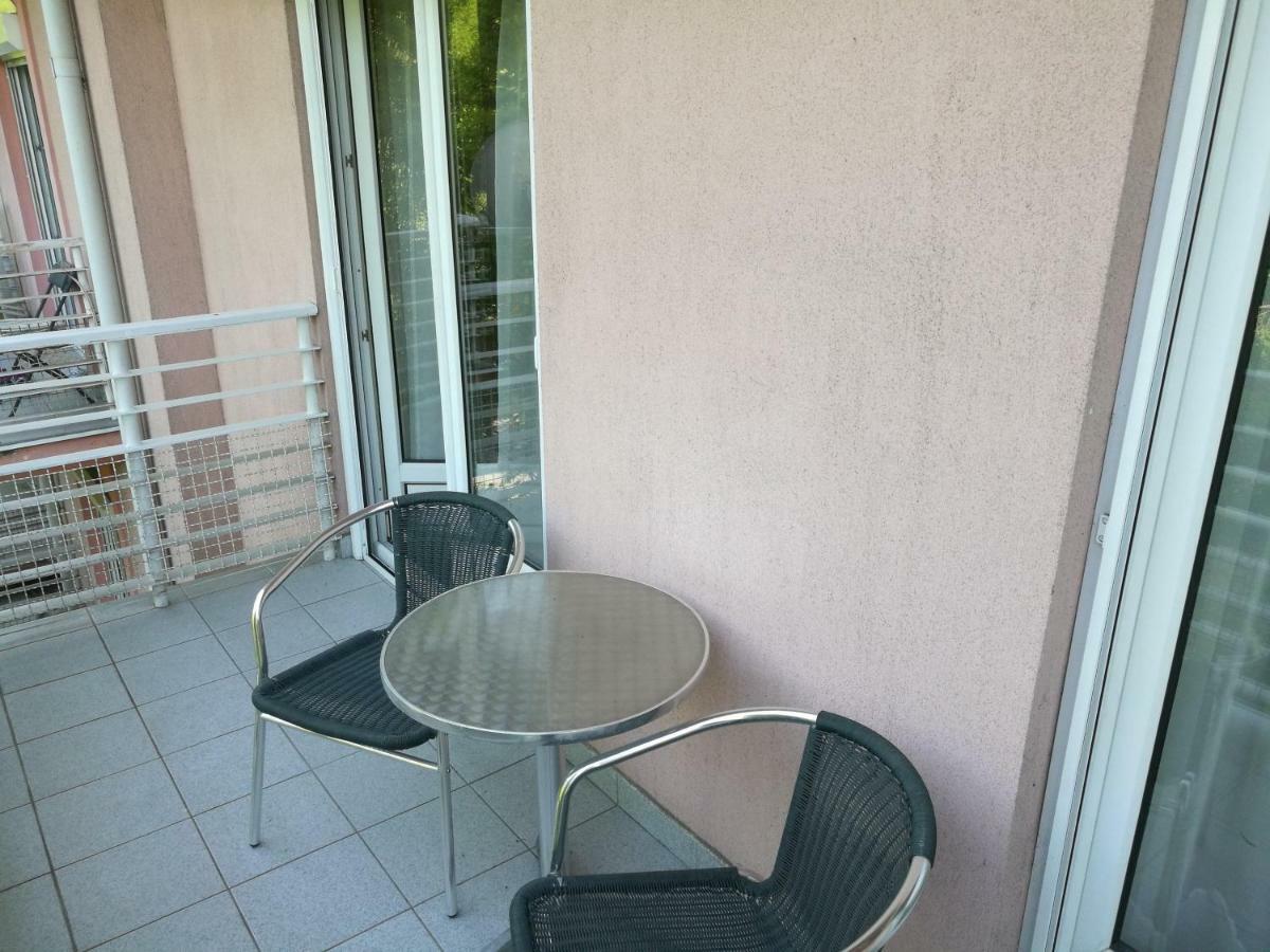Niki Apartman Heviz Bagian luar foto